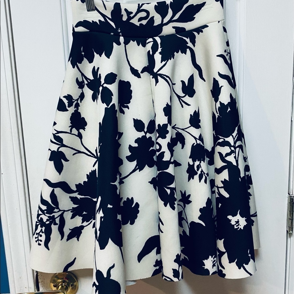 Women’s Love Culture floral black and white
